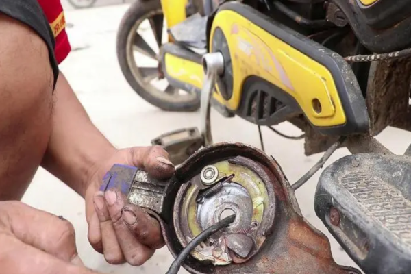 镇江市电动车刹车故障